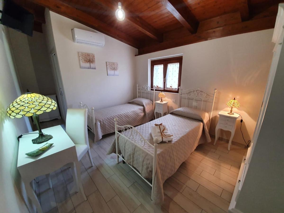 Вілла Colle Del Mirto Castelnuovo Cilento Екстер'єр фото