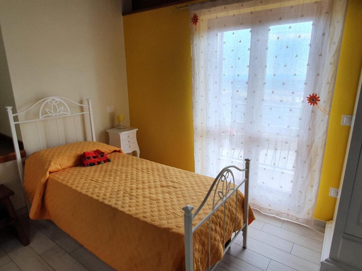 Вілла Colle Del Mirto Castelnuovo Cilento Екстер'єр фото